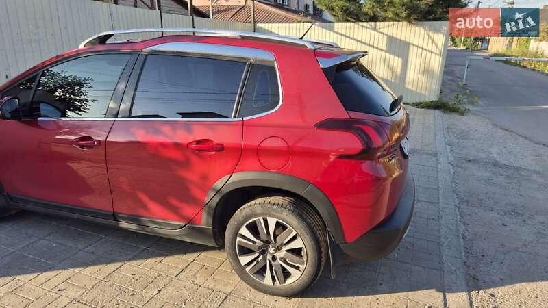 Позашляховик / Кросовер Peugeot 2008 2016 в Харкові