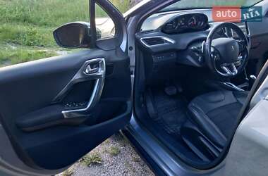 Внедорожник / Кроссовер Peugeot 2008 2014 в 