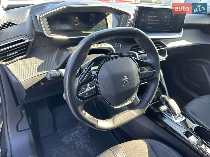 Внедорожник / Кроссовер Peugeot 2008 2021 в Ивано-Франковске