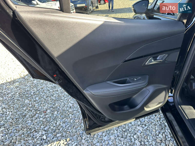 Внедорожник / Кроссовер Peugeot 2008 2021 в Ивано-Франковске