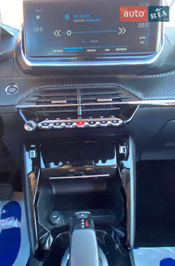 Внедорожник / Кроссовер Peugeot 2008 2021 в 