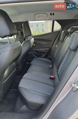 Внедорожник / Кроссовер Peugeot 2008 2021 в 