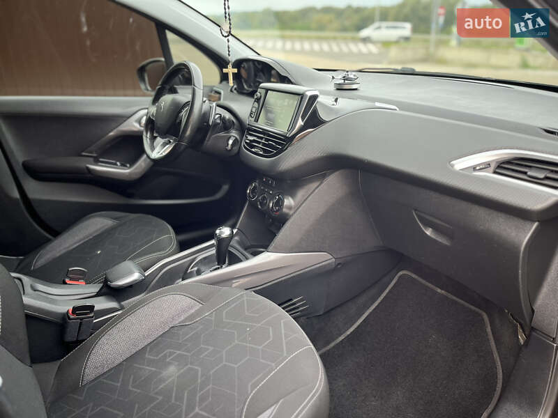 Внедорожник / Кроссовер Peugeot 2008 2016 в Жидачове фото 8 Внедорожник / Кроссовер Peugeot 2008 2016 в Жидачове