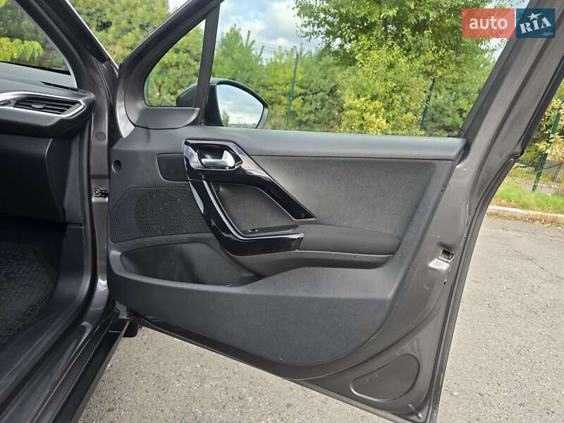 Позашляховик / Кросовер Peugeot 2008 2019 в Хмельницькому