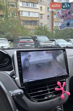 Внедорожник / Кроссовер Peugeot 2008 2013 в 