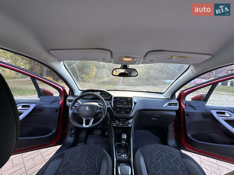 Внедорожник / Кроссовер Peugeot 2008 2018 в Киеве