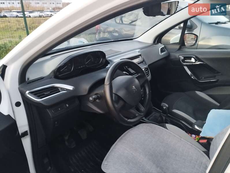 Позашляховик / Кросовер Peugeot 2008 2017 в Києві