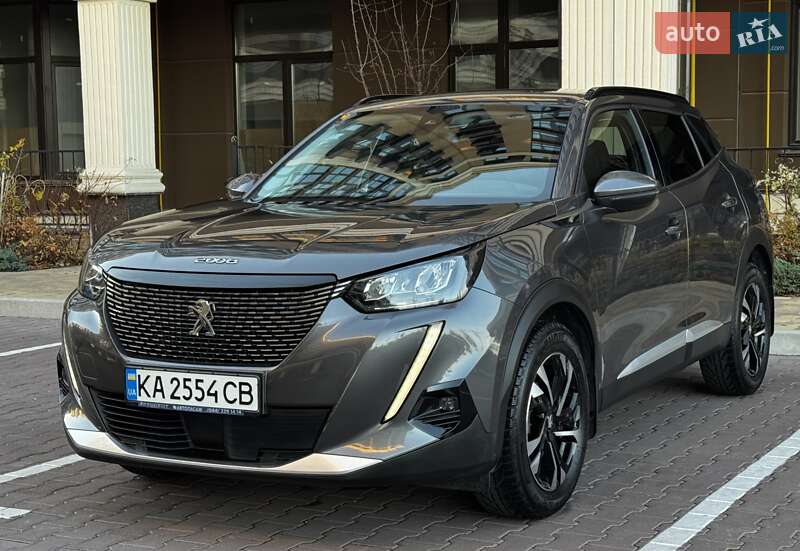 Внедорожник / Кроссовер Peugeot 2008 2021 в Киеве