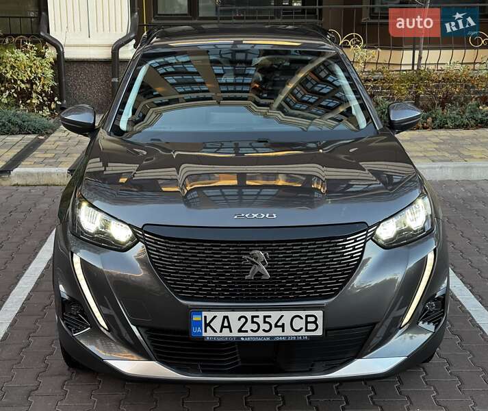 Внедорожник / Кроссовер Peugeot 2008 2021 в Киеве