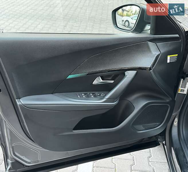 Внедорожник / Кроссовер Peugeot 2008 2021 в Киеве