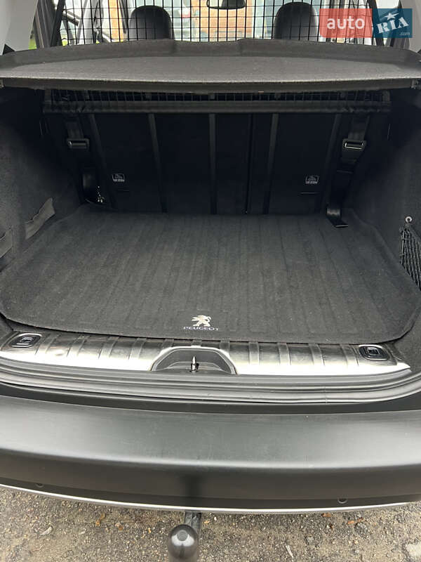 Внедорожник / Кроссовер Peugeot 2008 2013 в Бердичеве