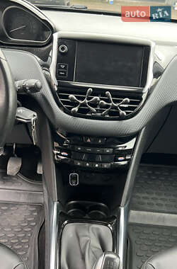 Позашляховик / Кросовер Peugeot 2008 2013 в Бердичеві