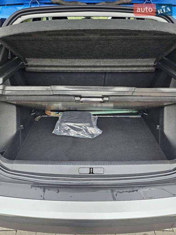 Позашляховик / Кросовер Peugeot 2008 2020 в Стрию