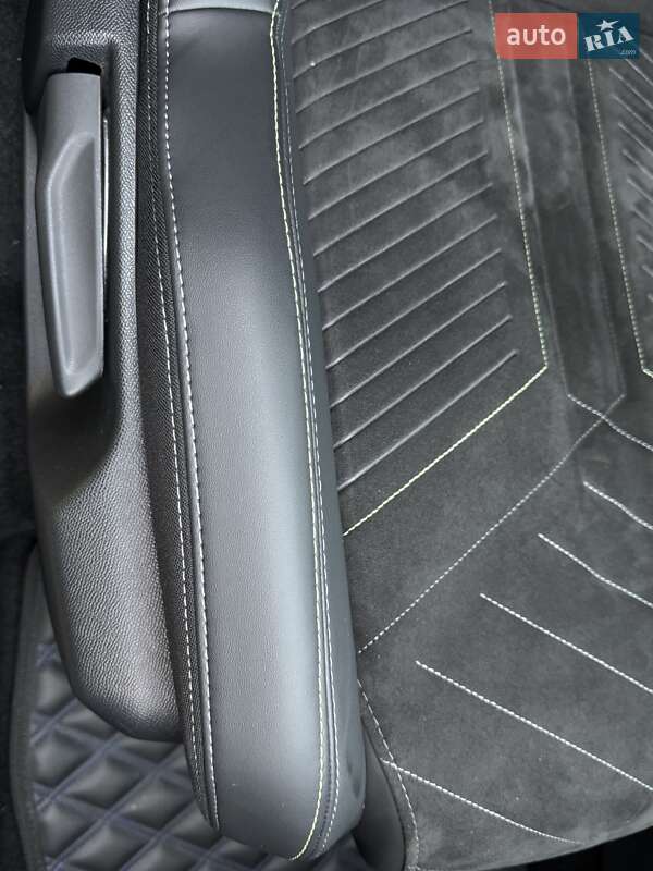 Позашляховик / Кросовер Peugeot 2008 2023 в Києві фото 33 Позашляховик / Кросовер Peugeot 2008 2023 в Києві