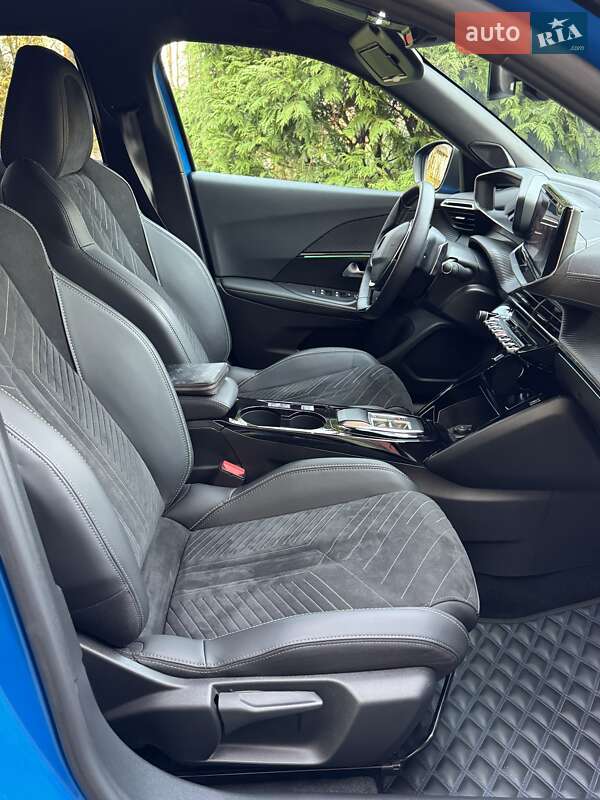 Позашляховик / Кросовер Peugeot 2008 2023 в Києві фото 36 Позашляховик / Кросовер Peugeot 2008 2023 в Києві