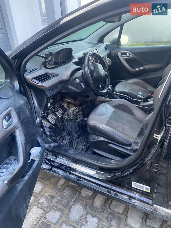 Внедорожник / Кроссовер Peugeot 2008 2013 в Львове фото 23 Внедорожник / Кроссовер Peugeot 2008 2013 в Львове