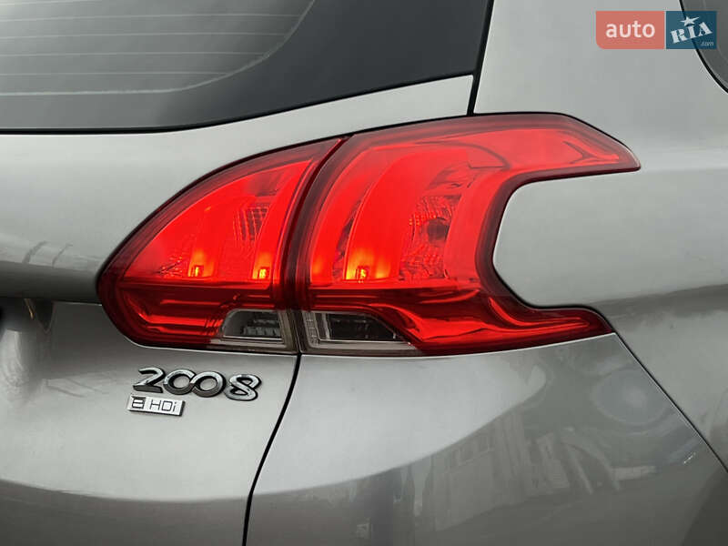 Внедорожник / Кроссовер Peugeot 2008 2015 в Дрогобыче