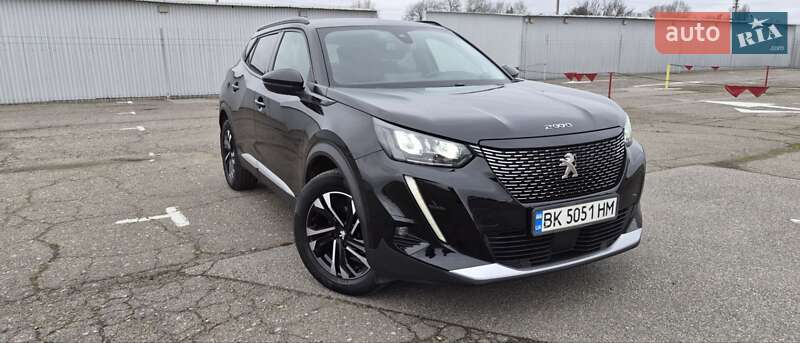 Внедорожник / Кроссовер Peugeot 2008 2021 в Киеве