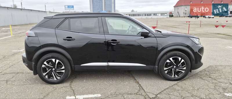 Внедорожник / Кроссовер Peugeot 2008 2021 в Киеве