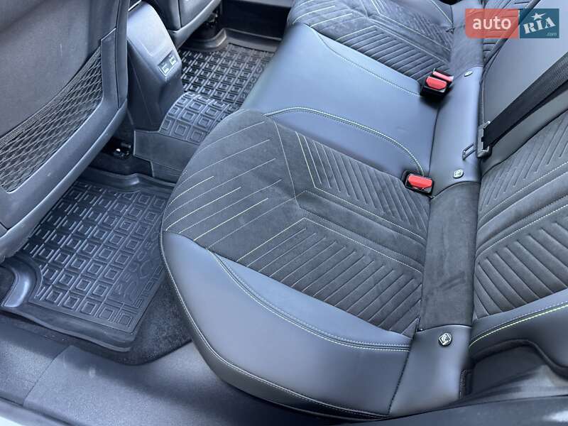 Внедорожник / Кроссовер Peugeot 2008 2023 в Киеве