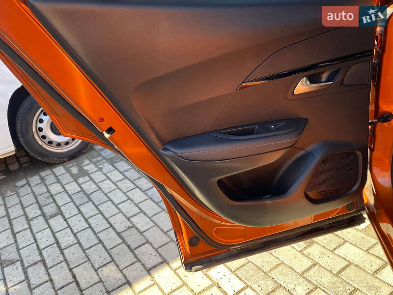 Внедорожник / Кроссовер Peugeot 2008 2021 в Ровно