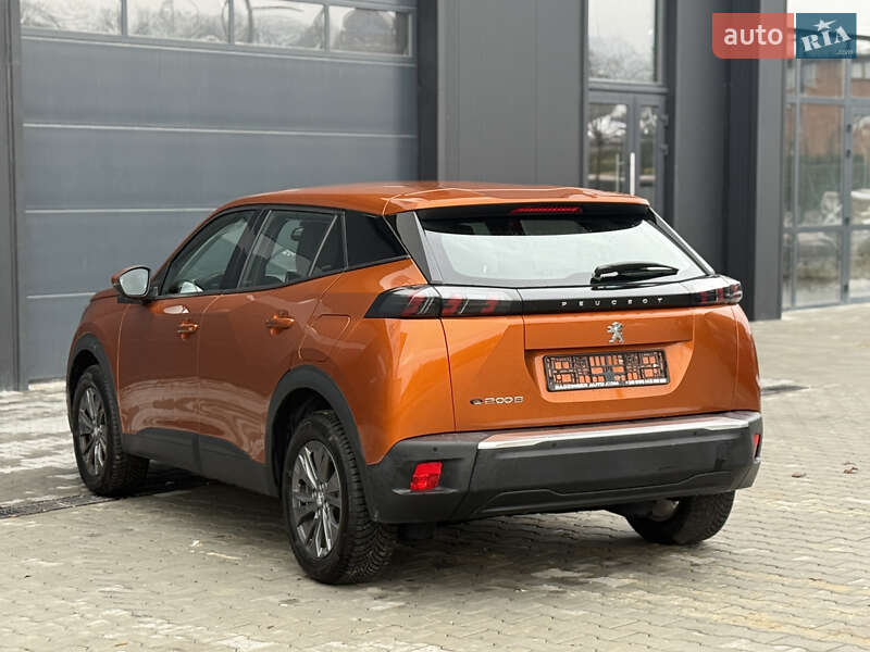 Внедорожник / Кроссовер Peugeot 2008 2021 в Городке