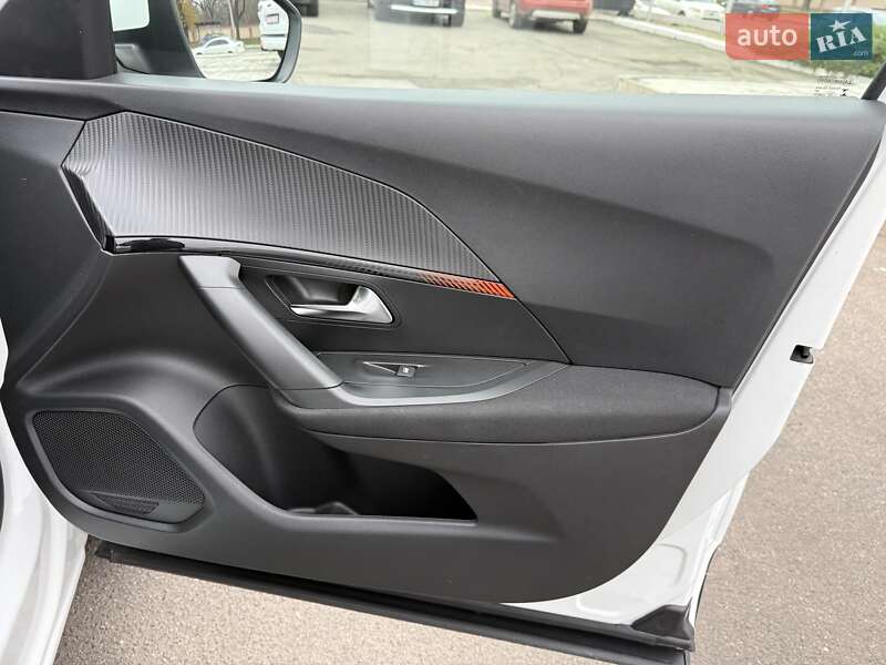 Позашляховик / Кросовер Peugeot 2008 2021 в Одесі