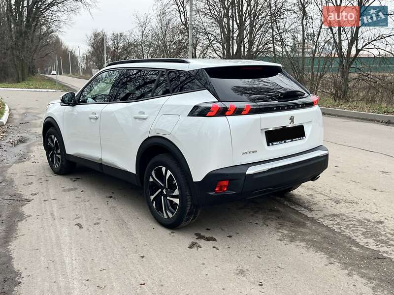 Внедорожник / Кроссовер Peugeot 2008 2020 в Киеве