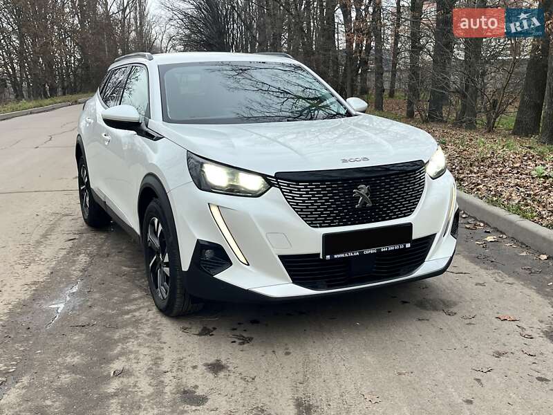 Внедорожник / Кроссовер Peugeot 2008 2020 в Киеве