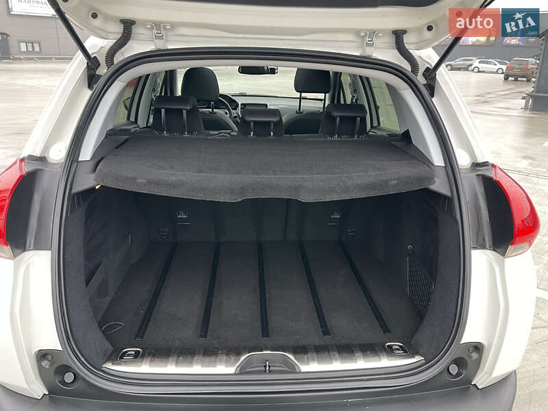 Внедорожник / Кроссовер Peugeot 2008 2015 в Киеве фото 34 Внедорожник / Кроссовер Peugeot 2008 2015 в Киеве