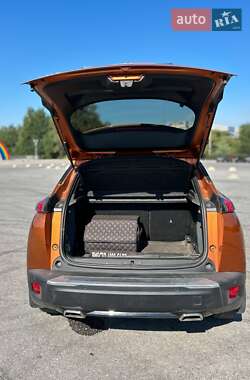 Внедорожник / Кроссовер Peugeot 2008 2020 в Запорожье