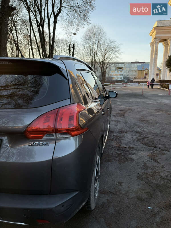 Внедорожник / Кроссовер Peugeot 2008 2015 в Староконстантинове