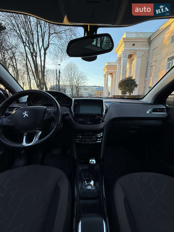 Внедорожник / Кроссовер Peugeot 2008 2015 в Староконстантинове