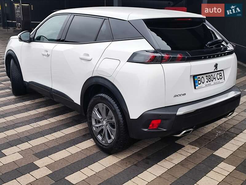 Позашляховик / Кросовер Peugeot 2008 2020 в Львові