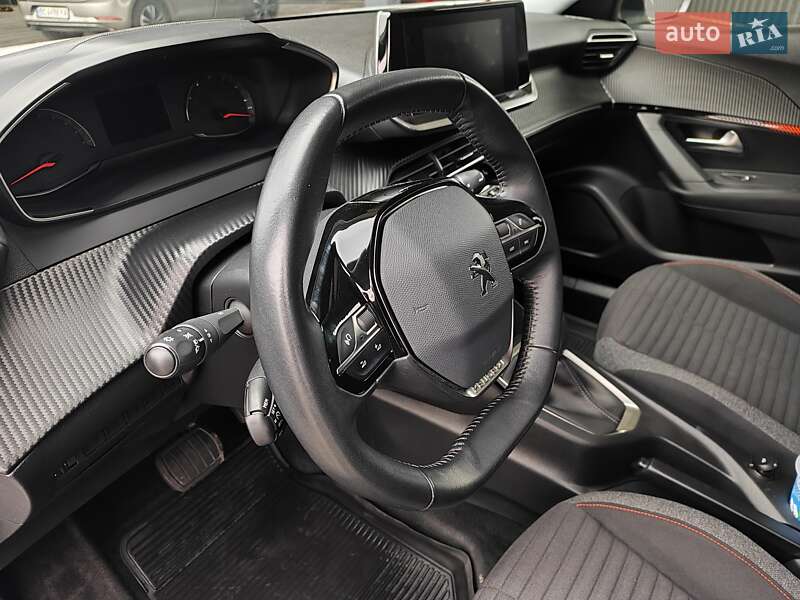 Позашляховик / Кросовер Peugeot 2008 2020 в Львові