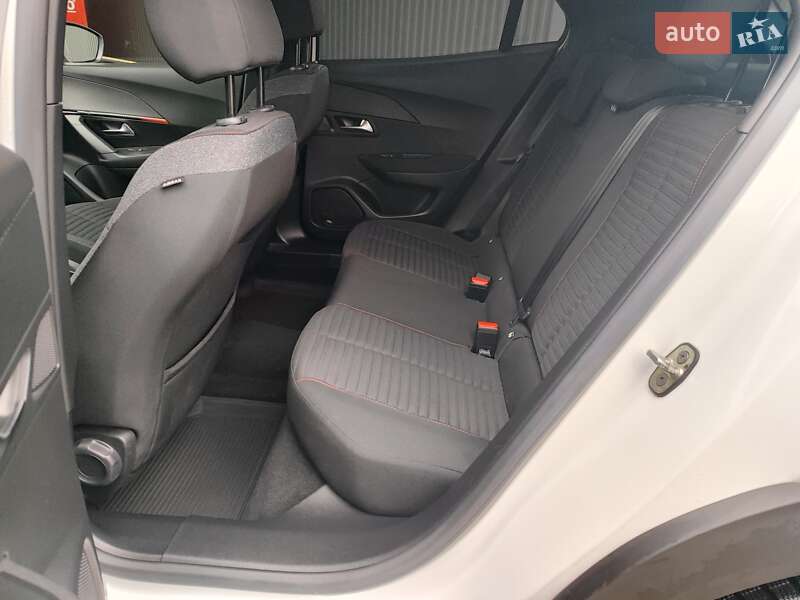 Позашляховик / Кросовер Peugeot 2008 2020 в Львові