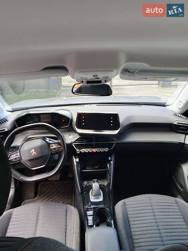 Позашляховик / Кросовер Peugeot 2008 2020 в Полтаві