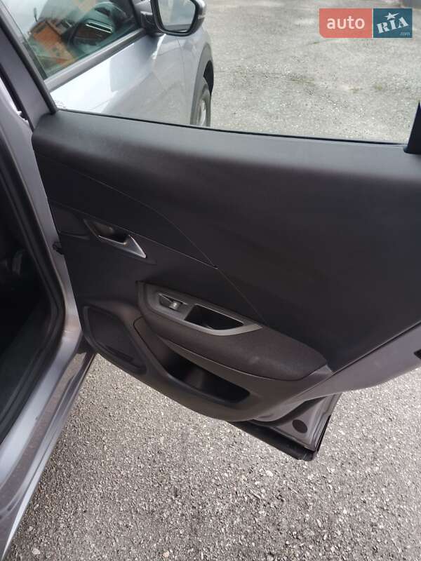 Позашляховик / Кросовер Peugeot 2008 2020 в Полтаві