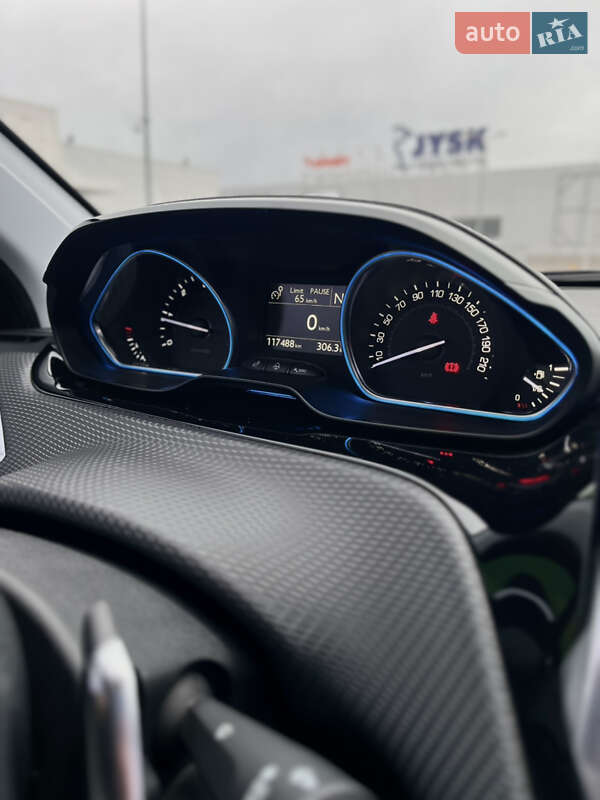 Внедорожник / Кроссовер Peugeot 2008 2015 в Одессе