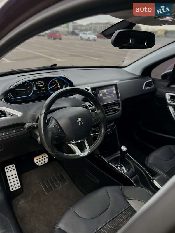 Внедорожник / Кроссовер Peugeot 2008 2015 в Одессе
