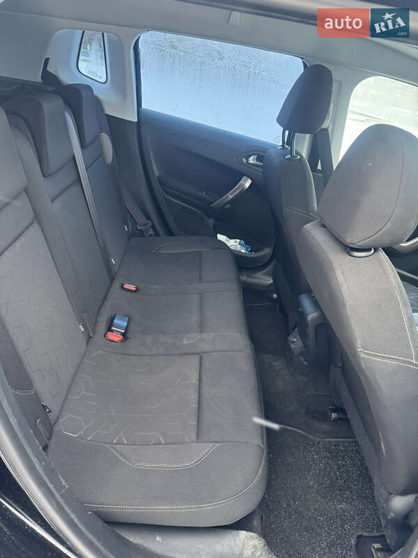 Внедорожник / Кроссовер Peugeot 2008 2014 в Болехове