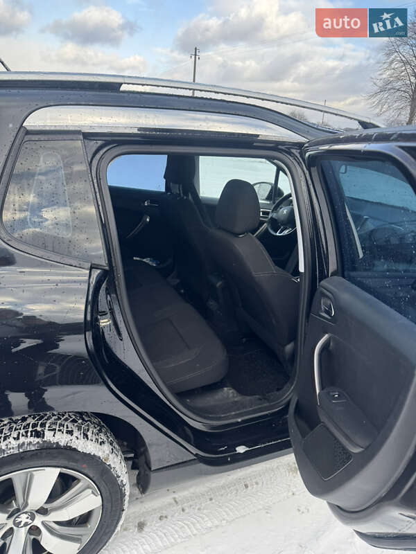 Внедорожник / Кроссовер Peugeot 2008 2014 в Болехове