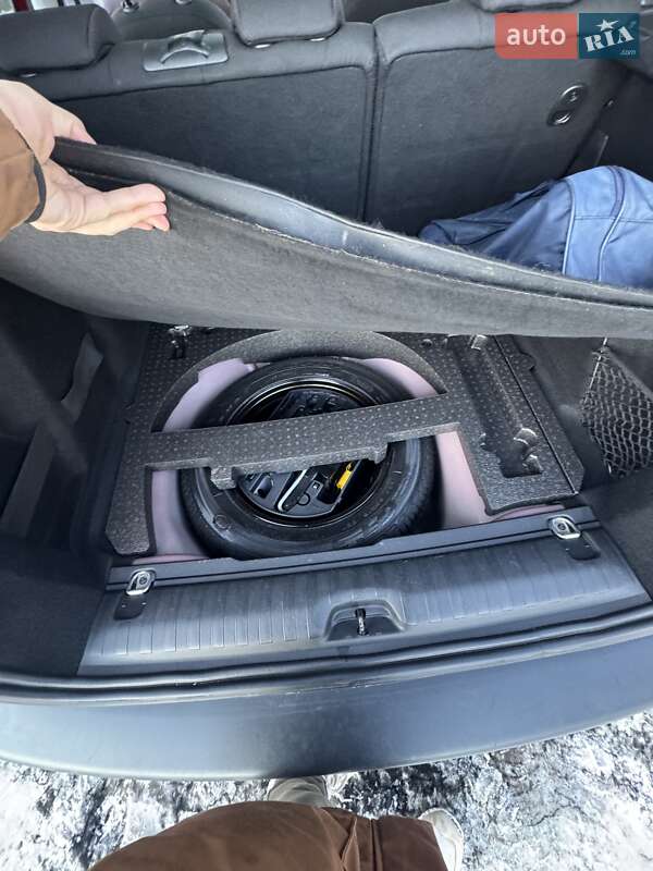 Позашляховик / Кросовер Peugeot 2008 2017 в Львові