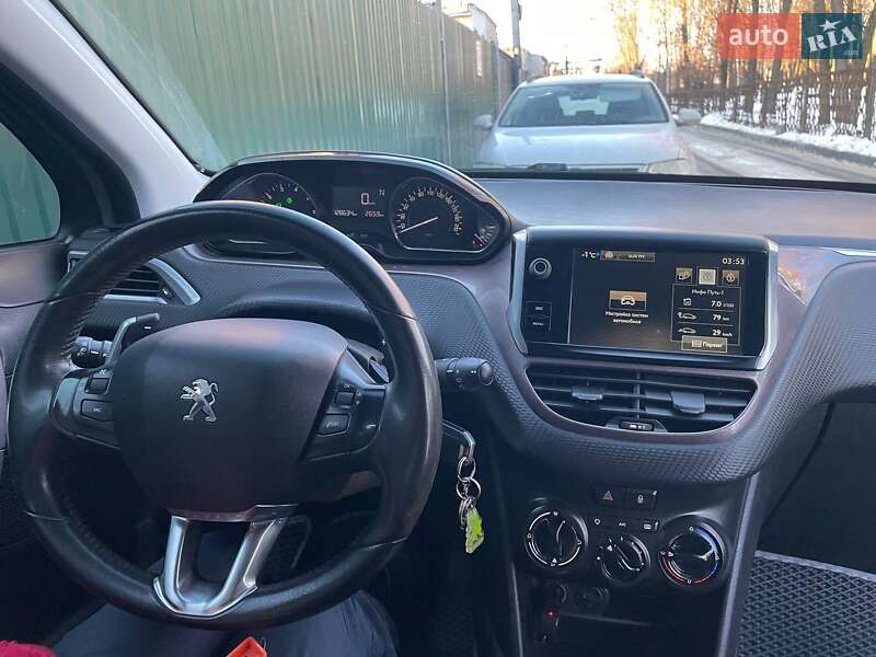 Позашляховик / Кросовер Peugeot 2008 2014 в Львові