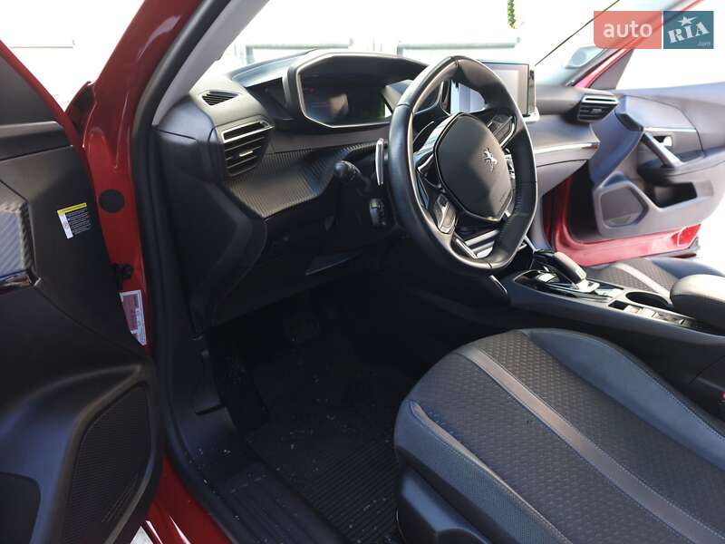 Внедорожник / Кроссовер Peugeot 2008 2020 в Луцке