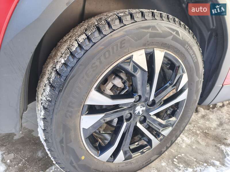 Внедорожник / Кроссовер Peugeot 2008 2020 в Луцке