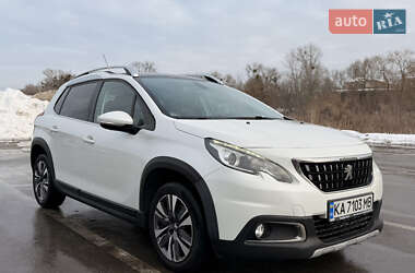 Внедорожник / Кроссовер Peugeot 2008 2017 в Киеве