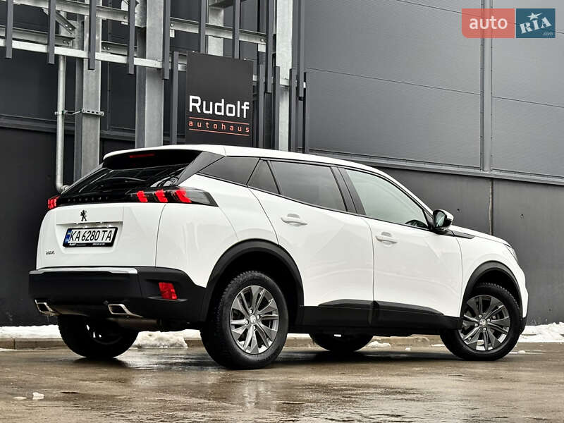 Внедорожник / Кроссовер Peugeot 2008 2021 в Киеве