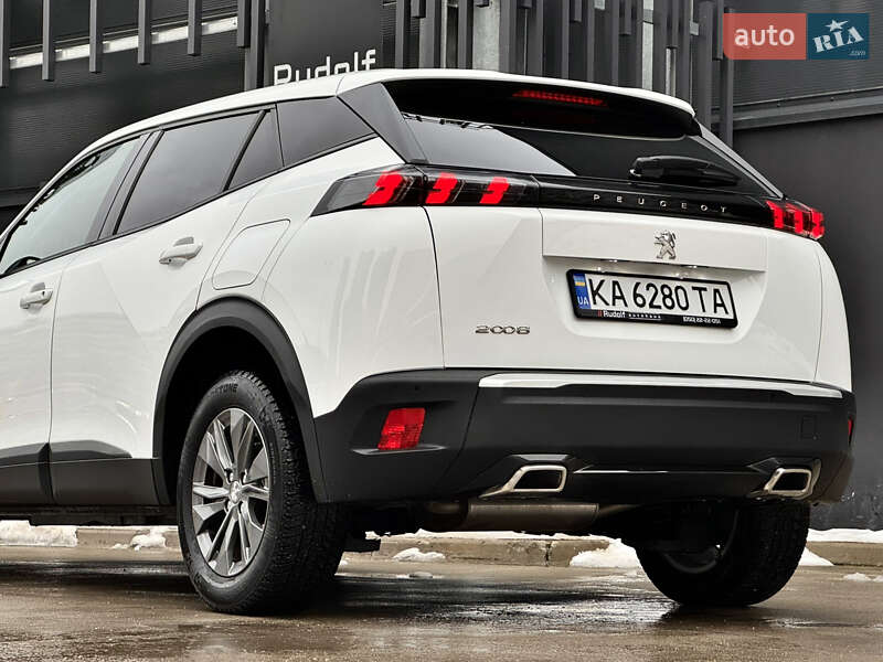 Внедорожник / Кроссовер Peugeot 2008 2021 в Киеве