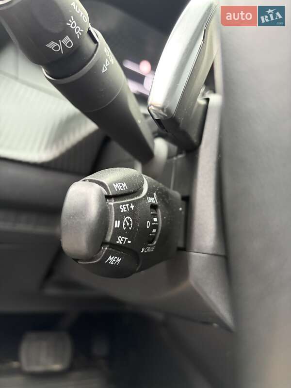 Внедорожник / Кроссовер Peugeot 2008 2021 в Киеве фото 32 Внедорожник / Кроссовер Peugeot 2008 2021 в Киеве